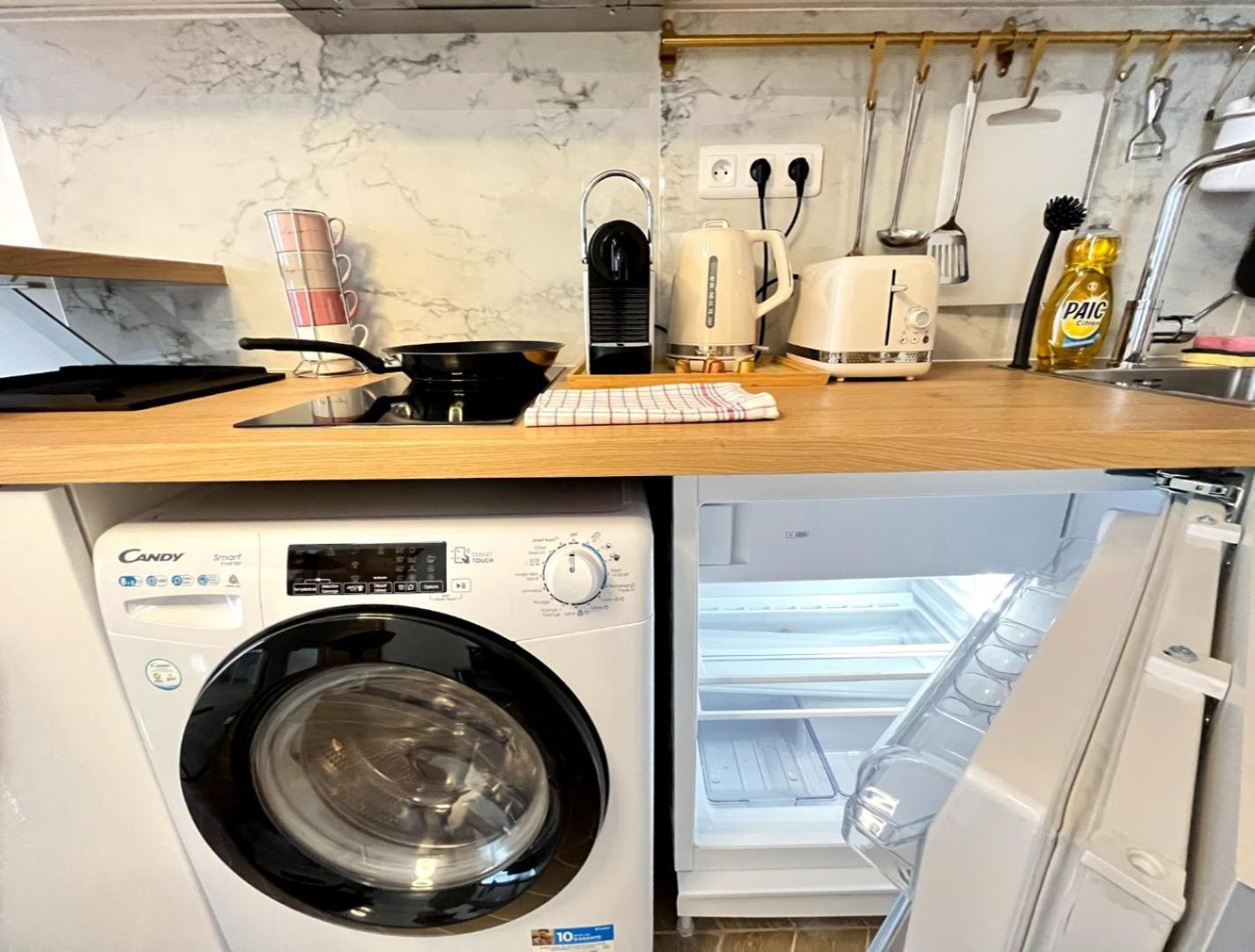 New Inn パリ 部屋 写真